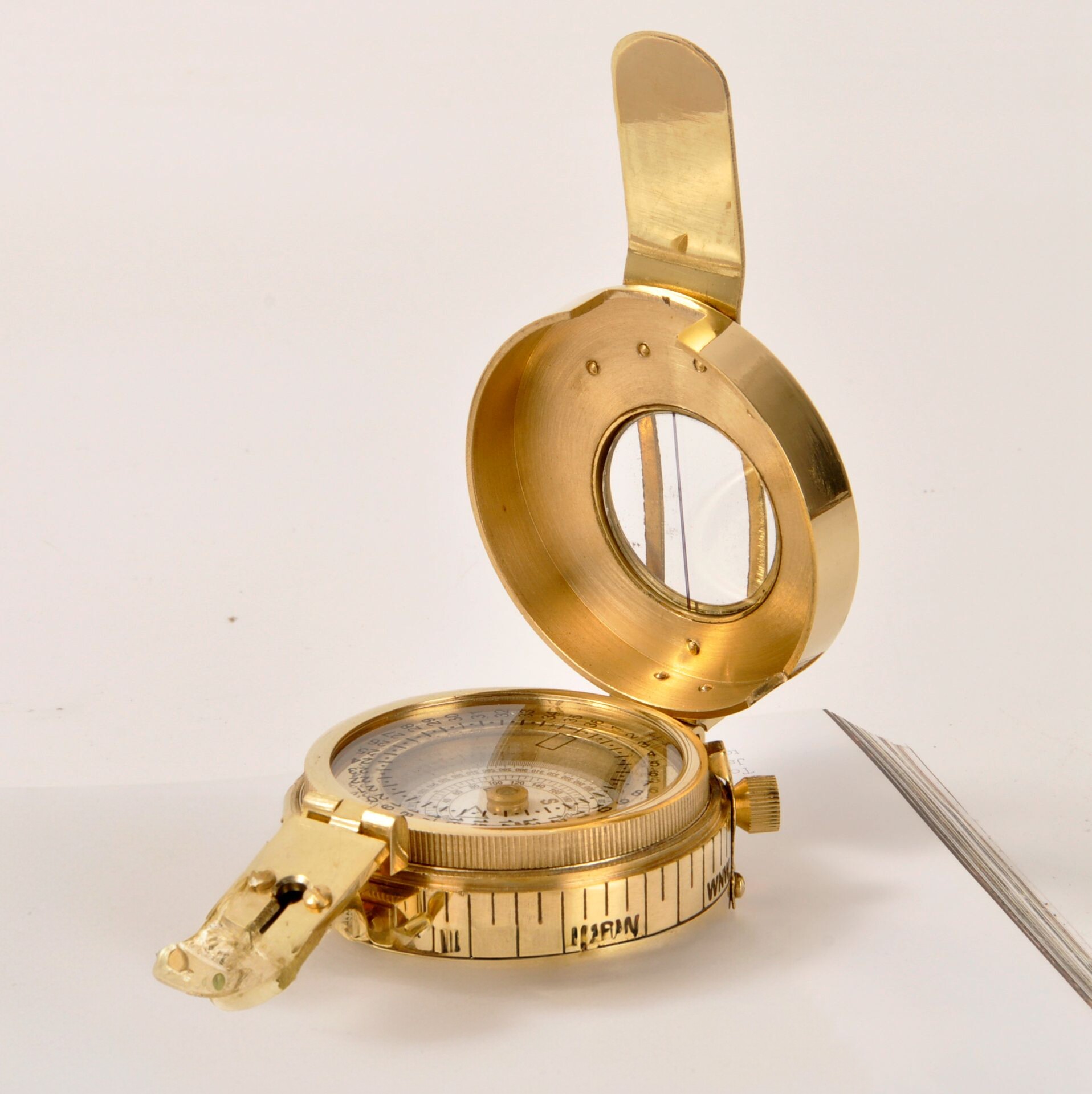 Bussola Portatile in Ottone Do - Outdoor Lighting Brass recensione e prezzo