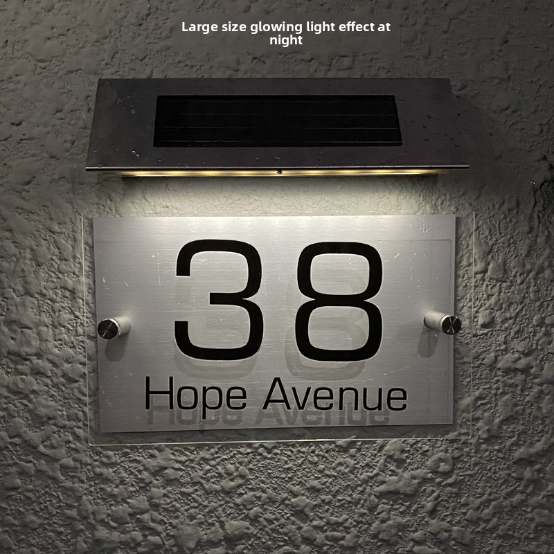 Luce Solare a LED per Numero C - Outdoor Lighting Brass recensione e prezzo